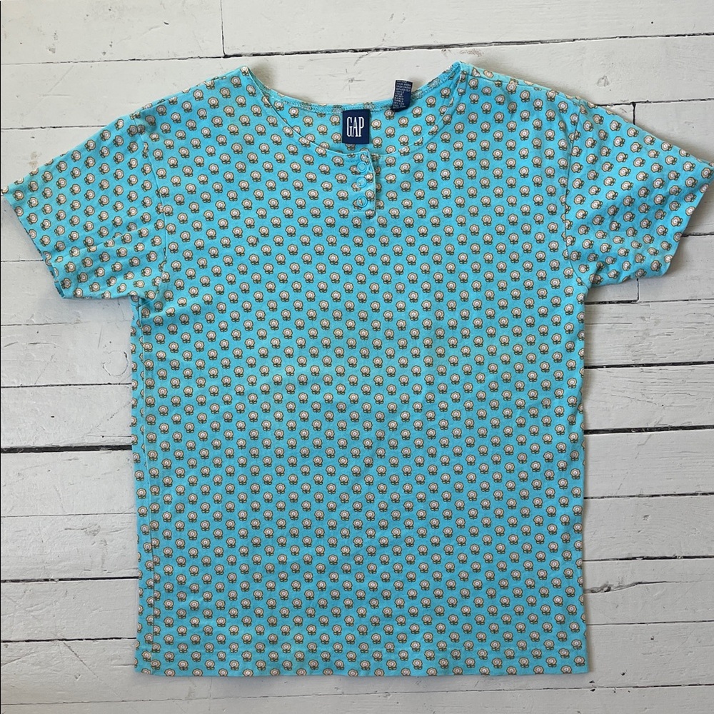 Vintage GAP Women’s Teal Patterned Tee